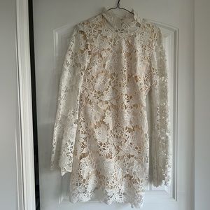 White lace-crotchet knee length dress. Small